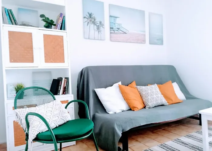 Lovely Apartment 500 M Walk To The Beach
