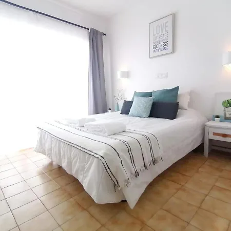 Lovely Apartment 500 M Walk To The Beach Portimão Esterno foto