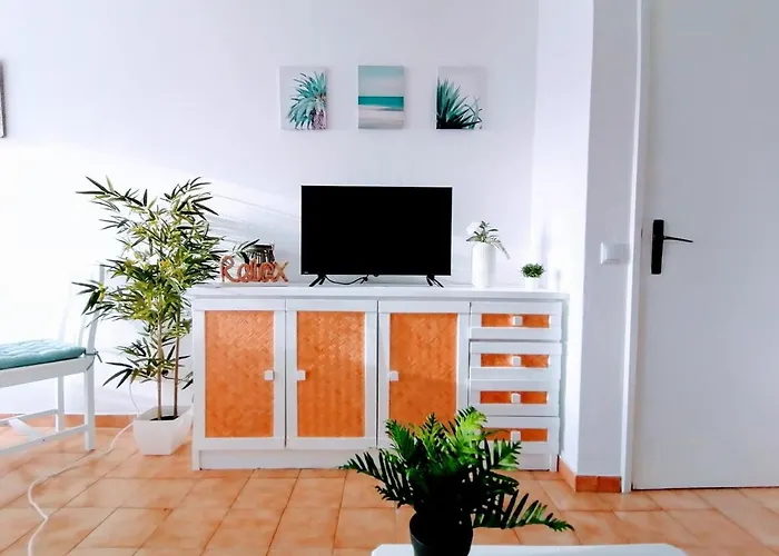 Lovely Apartment 500 M Walk To The Beach